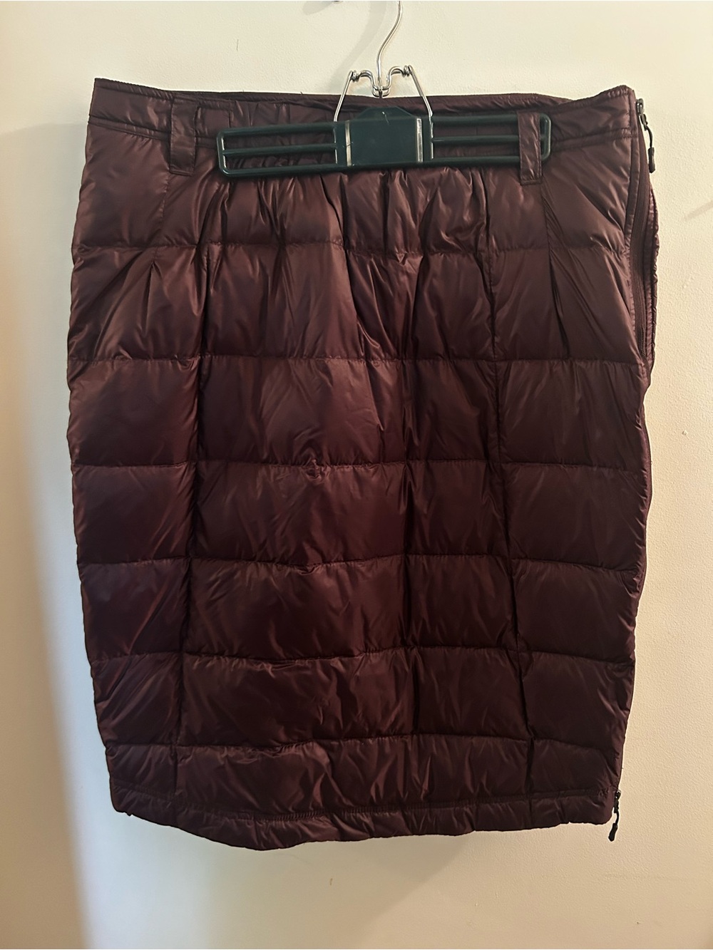 32 Degrees Quilted Pencil Skirt in Deep Burgundy